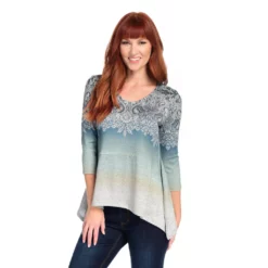 One World Printed Knit 3/4 Sleeve V-Neck Sharkbite Top